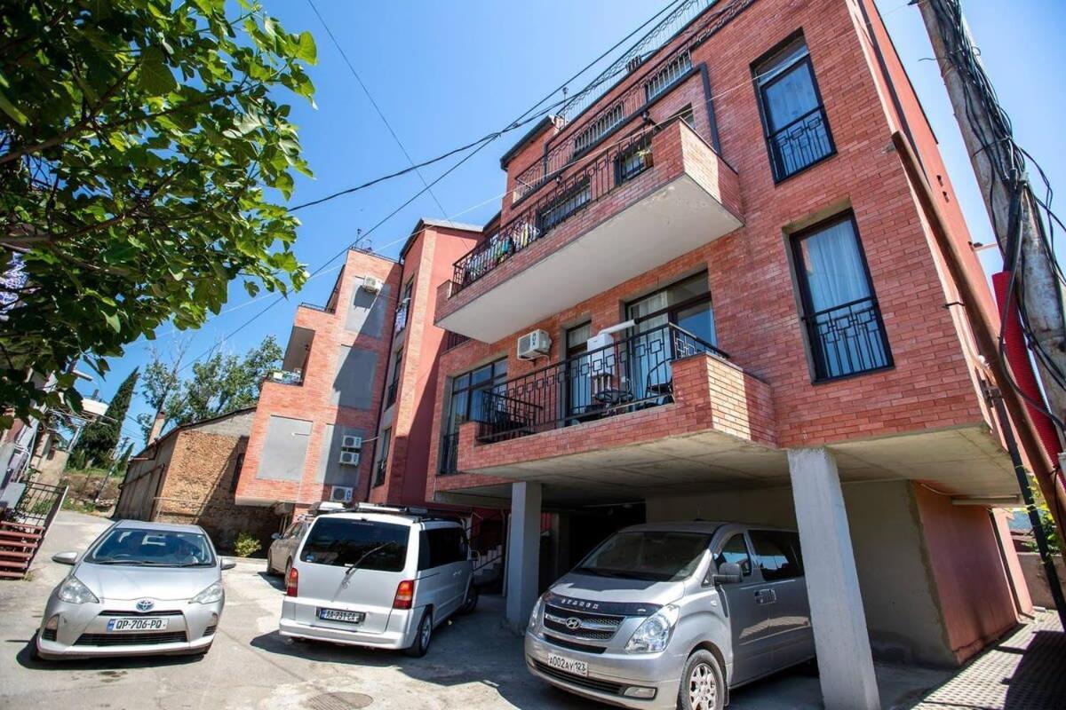 3Br Apt W Huge Terrace & Magnificent Views Tbilisi Exterior photo